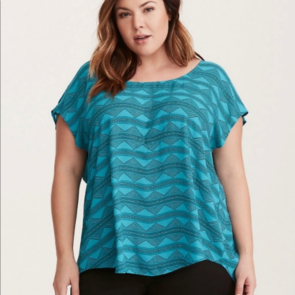Torrid Geometric Print Georgette Top Size 2